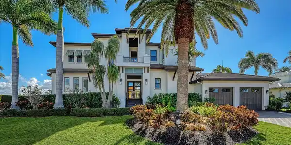 590 BIRDIE LANE