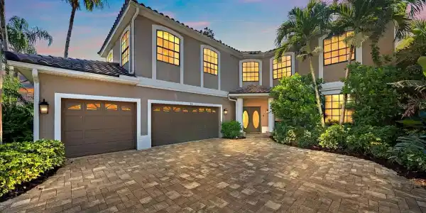 820 PLACID LAKE DRIVE