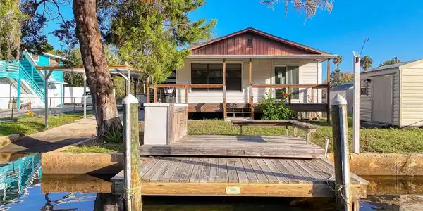 6176 ISLAND DRIVE