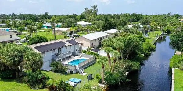 6 COVE LANE