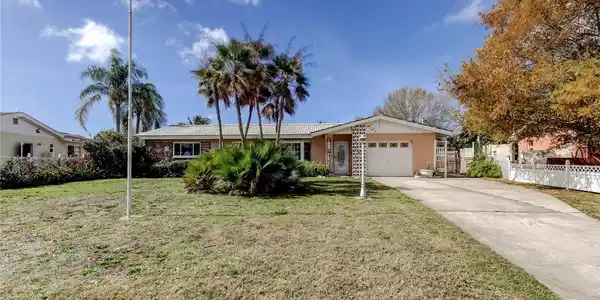 8586 FORSYTH DRIVE