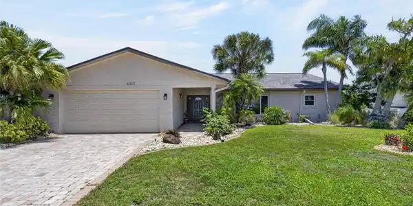 6307 COTTONWOOD LANE