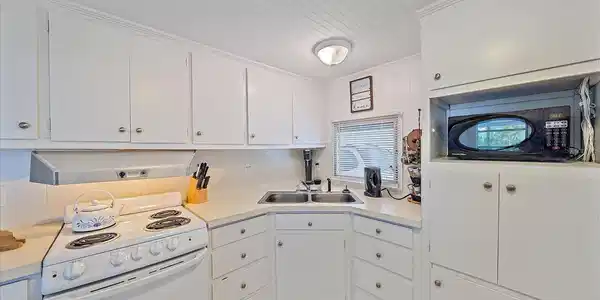 Image 4 Image 4