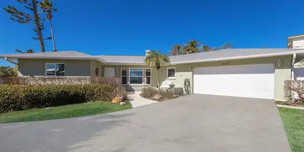 632 KEY ROYALE DRIVE