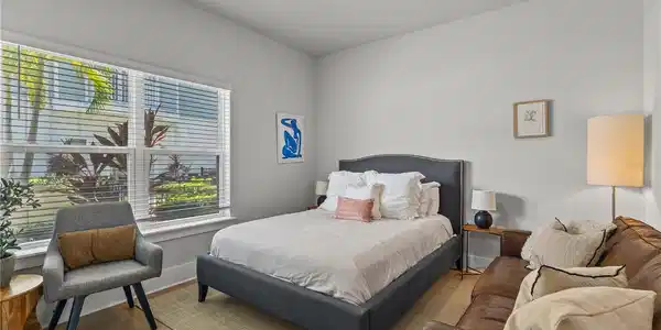 Image 4 Image 4