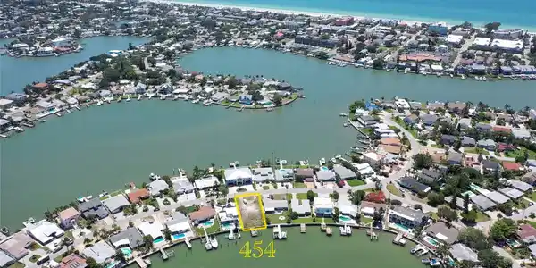 454 HARBOR DRIVE S