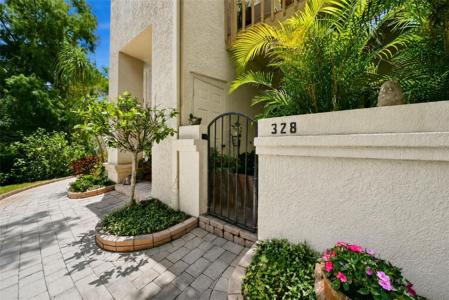 328 LOS PRADOS DRIVE