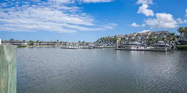 8719 COVE COURT