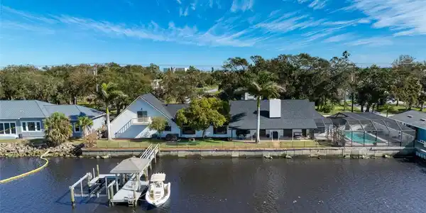 2800 JOHN ANDERSON DRIVE