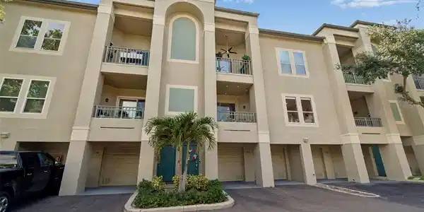 708 SEABOARD PLACE