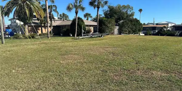 4TH ISLE DRIVE