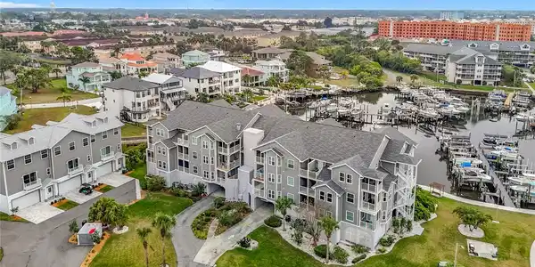 5722 BISCAYNE COURT