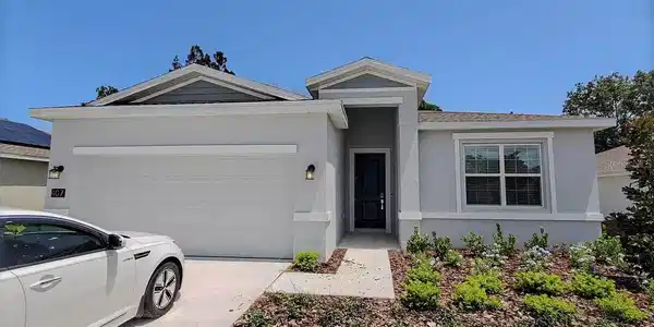 407 THREE OAKS DRIVE
