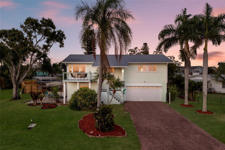 724 44TH STREET COURT W