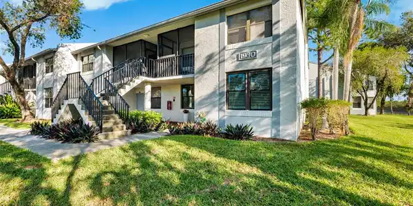 1930 LAUGHING GULL LANE