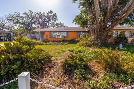 210 N 18TH STREET W