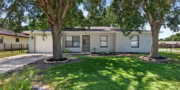 502 LOOMIS TRAIL