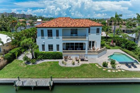 550 YARDARM LANE