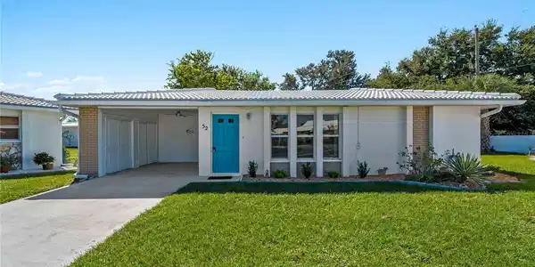 52 CIRCLEWOOD DRIVE