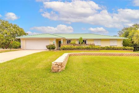 417 N RIVERSIDE DRIVE