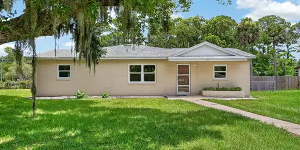 2205 JUNIPER DRIVE