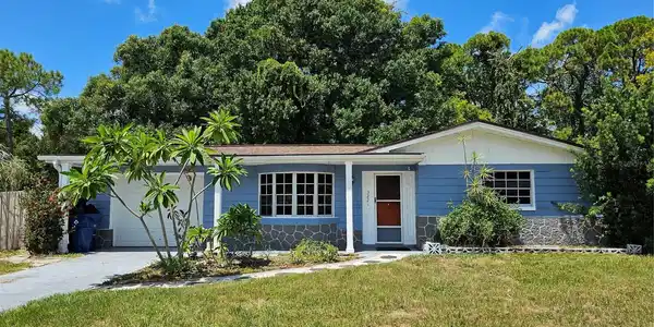 3221 BROOKFIELD DRIVE