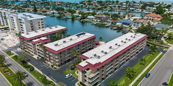 113 ISLAND WAY