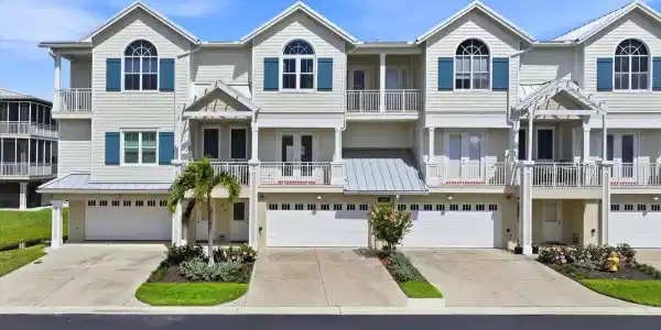 10300 CORAL LANDINGS COURT