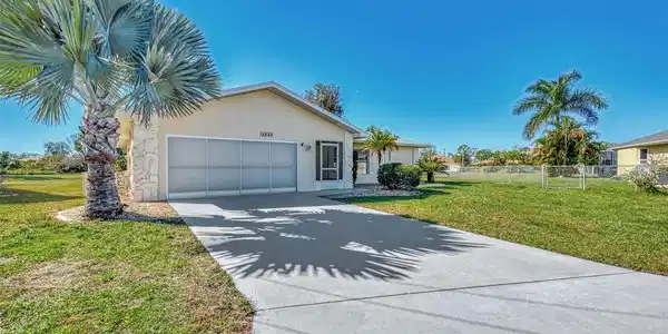 2233 YEOMAN COURT