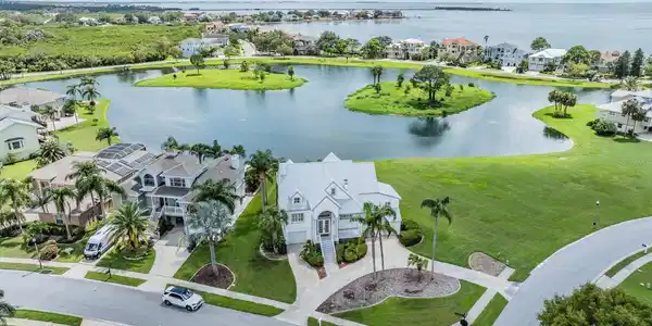 2118 HARBOUR WATCH DRIVE