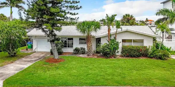 186 BATH CLUB BOULEVARD N