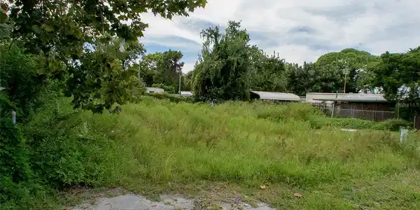 5619 LEISURE LANE