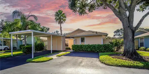 860 CHATHAM DRIVE
