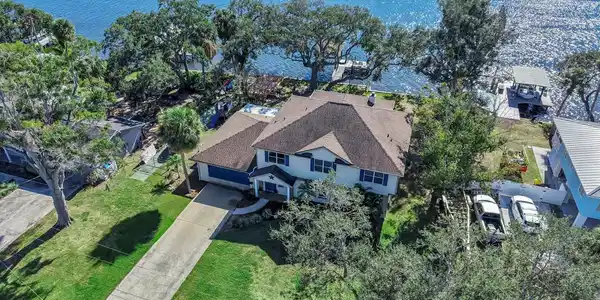 9211 RIVER COVE DRIVE