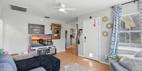 Image 4 Image 4