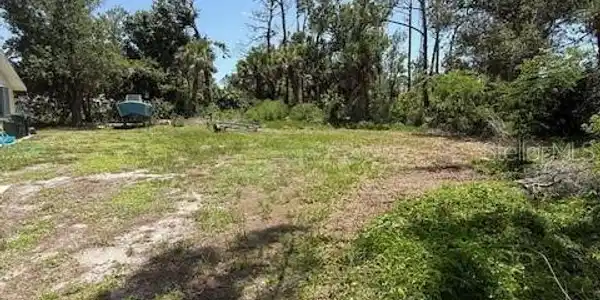 1511 LAKEVIEW PLACE