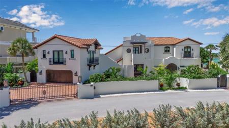 121 N CASEY KEY ROAD