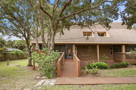 6235 TREETOP DRIVE