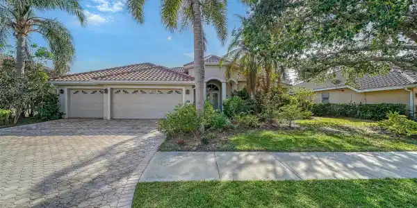710 SHADOW BAY WAY