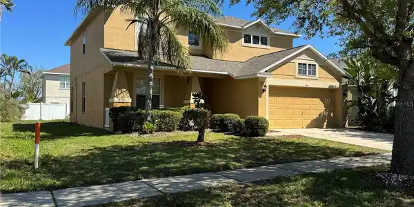 435 STONE BRIAR DRIVE