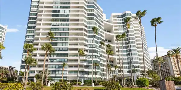 888 BLVD OF THE ARTS