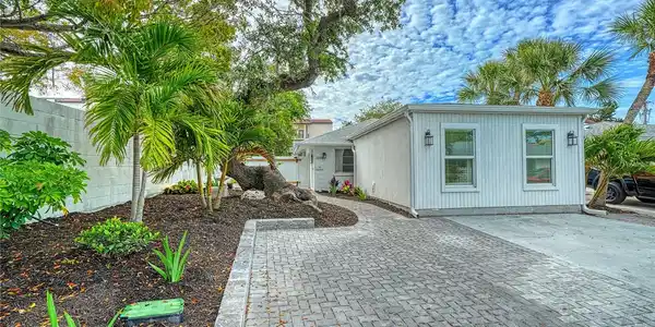 1224 MOONMIST CIRCLE