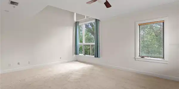 Image 4 Image 4
