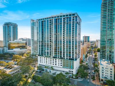 1 BEACH DRIVE SE