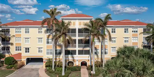 255 WEST END DRIVE