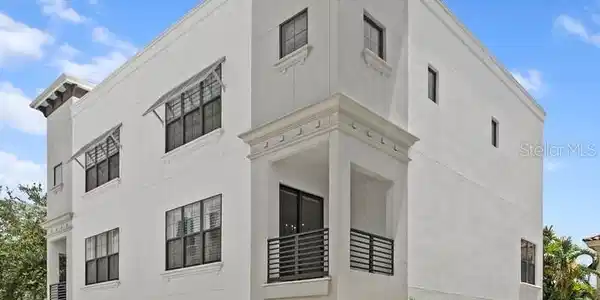 224 S AUDUBON AVENUE
