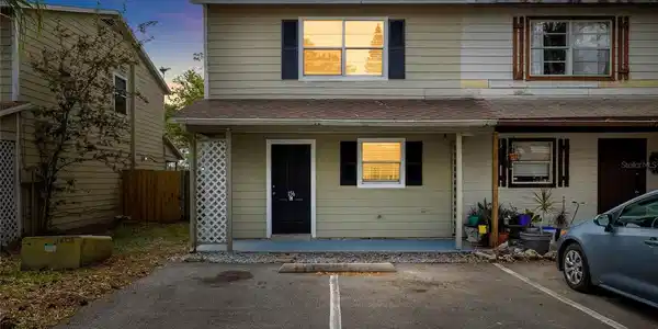 156 DOUGLAS ROAD W