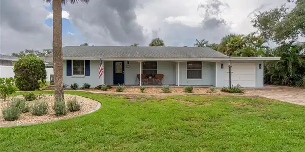 417 VILLAS DRIVE
