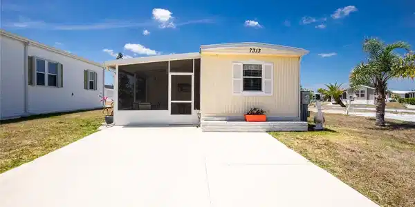 7313 DESANT LANE