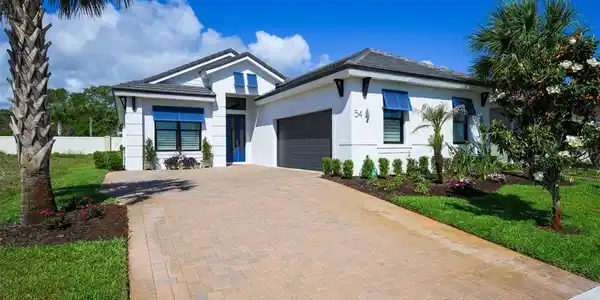 54 DEL PALMA DRIVE